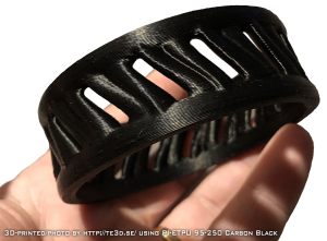 Palmiga Bracelet printed by http://te3d.se using ETPU 95-250 Carbon Black